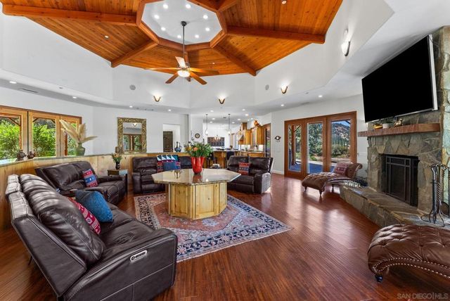 7051 Mount Olympus Drive, Fallbrook, CA 92028