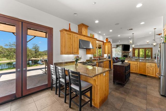 7051 Mount Olympus Drive, Fallbrook, CA 92028