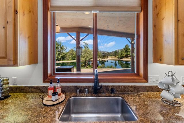 7051 Mount Olympus Drive, Fallbrook, CA 92028