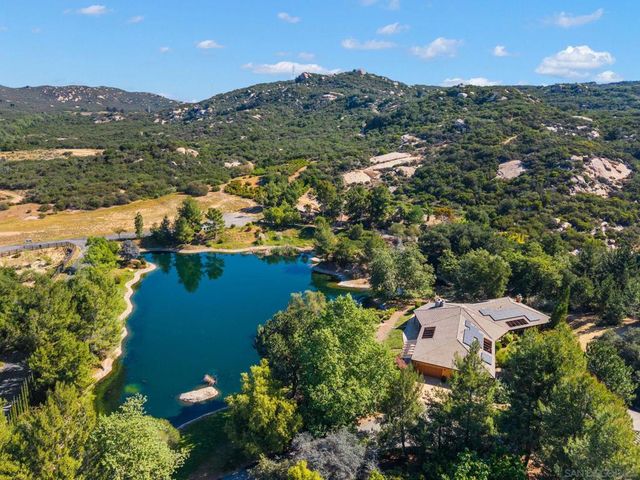 7051 Mount Olympus Drive, Fallbrook, CA 92028