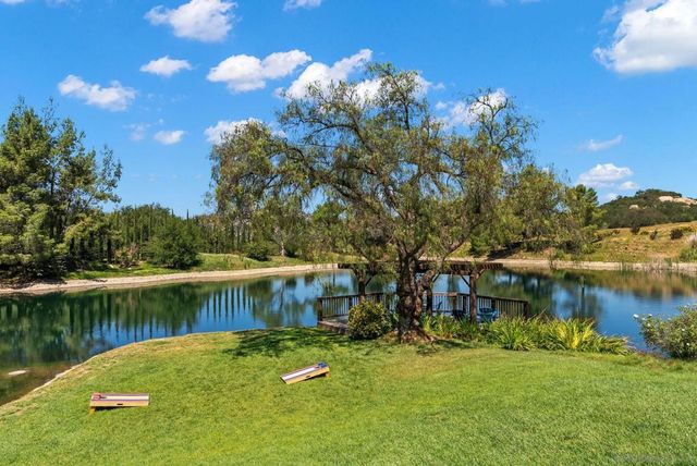 7051 Mount Olympus Drive, Fallbrook, CA 92028