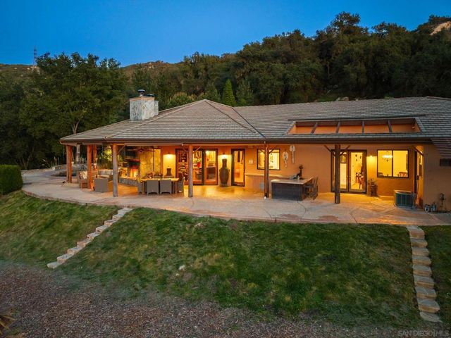 7051 Mount Olympus Drive, Fallbrook, CA 92028
