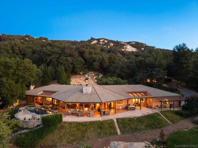 7051 Mount Olympus Drive, Fallbrook, CA 92028