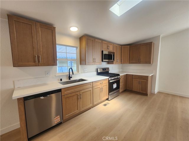 211 S Beach 52, Anaheim, CA 92804