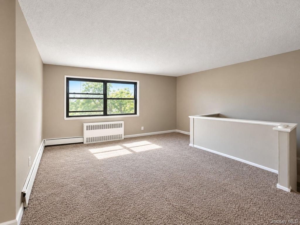 67-37 136th St B, Kew Garden Hills, NY 11367 — photo 5
