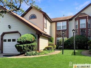 3 edinburgh Drive B, Monroe, NJ 08831