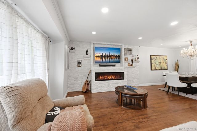 572 Benjamin Road, North Babylon, NY 11703