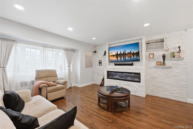 572 Benjamin Road, North Babylon, NY 11703