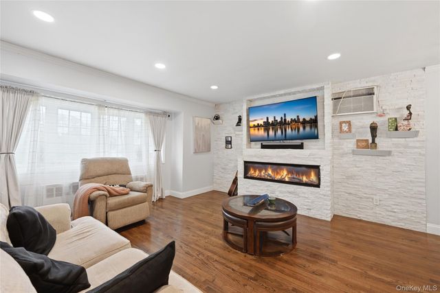 572 Benjamin Road, North Babylon, NY 11703