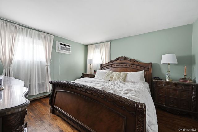 572 Benjamin Road, North Babylon, NY 11703
