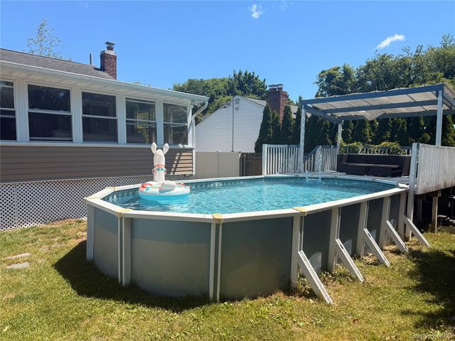 572 Benjamin Road, North Babylon, NY 11703
