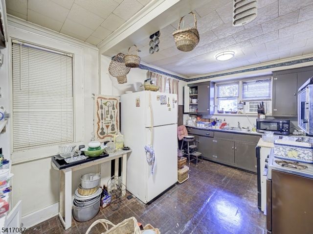 519 Terrill Rd, Fanwood Boro, NJ 07023