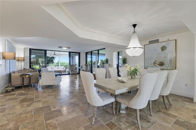 6597 Nicholas BLVD 306, Naples, FL 34108