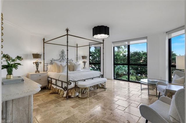 6597 Nicholas BLVD 306, Naples, FL 34108