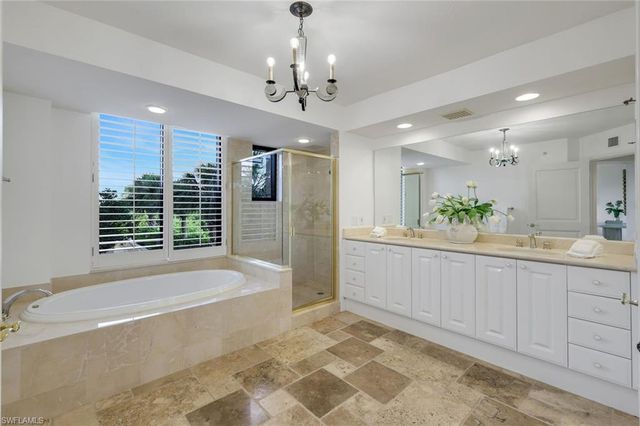 6597 Nicholas BLVD 306, Naples, FL 34108