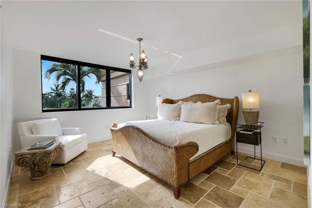 6597 Nicholas BLVD 306, Naples, FL 34108