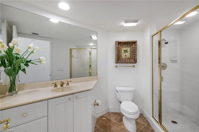 6597 Nicholas BLVD 306, Naples, FL 34108