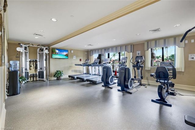 6597 Nicholas BLVD 306, Naples, FL 34108