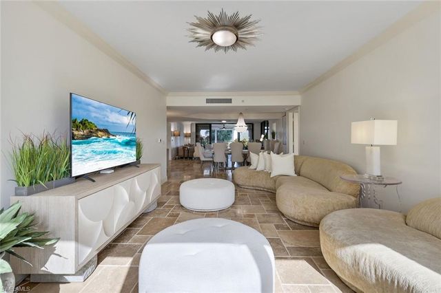 6597 Nicholas BLVD 306, Naples, FL 34108