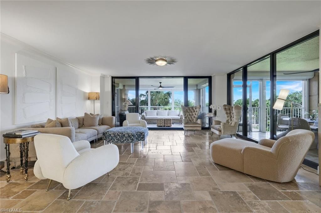 6597 Nicholas BLVD 306, Naples, FL 34108
