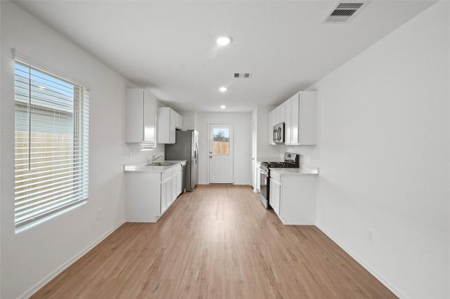 1440 Las Cuevas Drive, Conroe, TX 77301