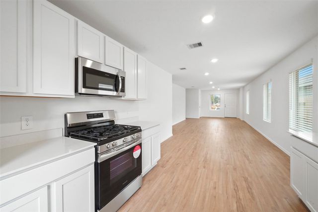1440 Las Cuevas Drive, Conroe, TX 77301