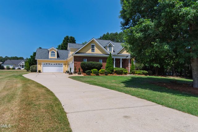 1305 Brookhill Drive, Clayton, NC 27520