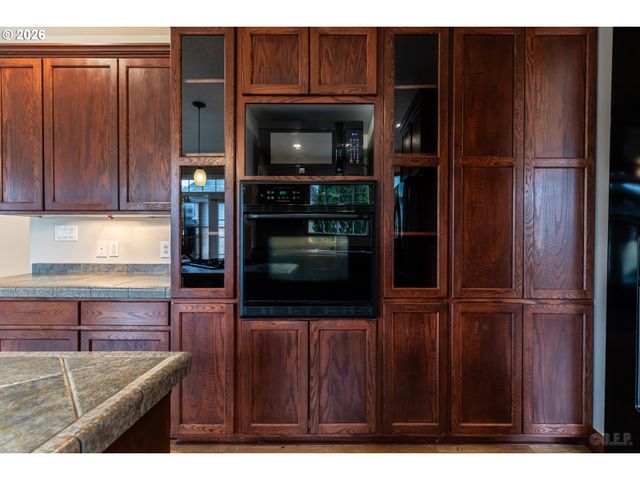 59992 RIDGEWAY Loop, St Helens, OR 97051