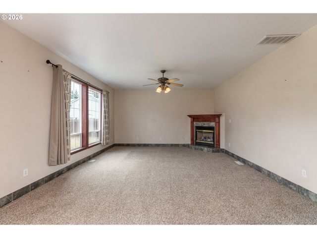 59992 RIDGEWAY Loop, St Helens, OR 97051