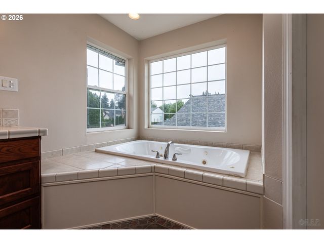 59992 RIDGEWAY Loop, St Helens, OR 97051