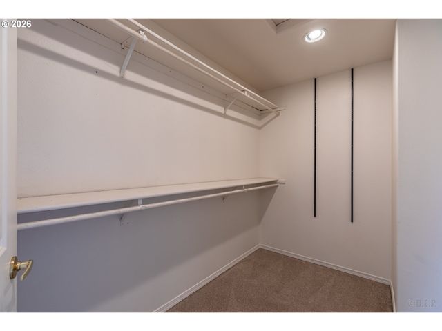 59992 RIDGEWAY Loop, St Helens, OR 97051
