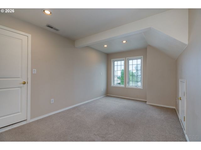 59992 RIDGEWAY Loop, St Helens, OR 97051