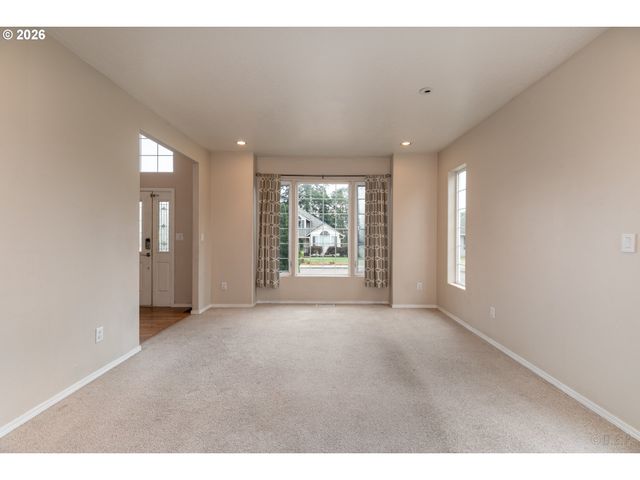 59992 RIDGEWAY Loop, St Helens, OR 97051