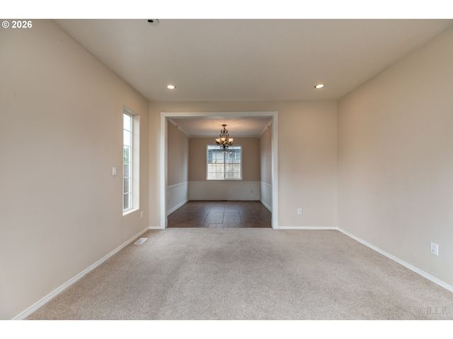 59992 RIDGEWAY Loop, St Helens, OR 97051