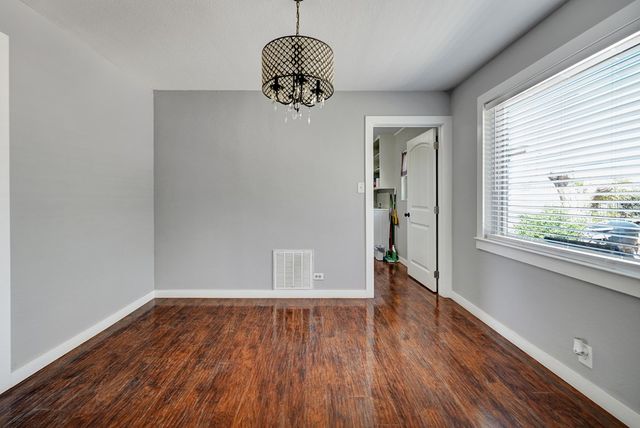 5011 E County Rd 130, Midland, TX 79706