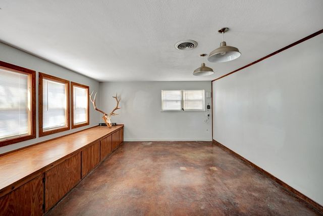 5011 E County Rd 130, Midland, TX 79706