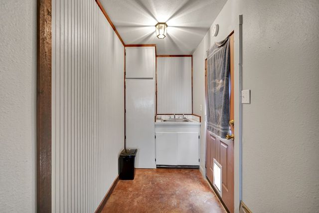 5011 E County Rd 130, Midland, TX 79706