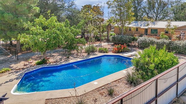 5011 E County Rd 130, Midland, TX 79706