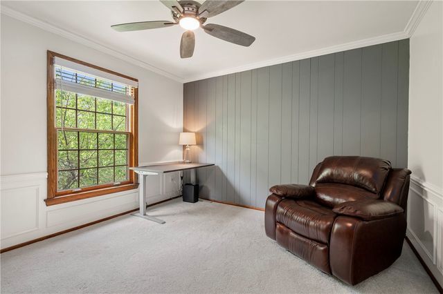 6663 Chapel Dr, Bethel Park, PA 15102