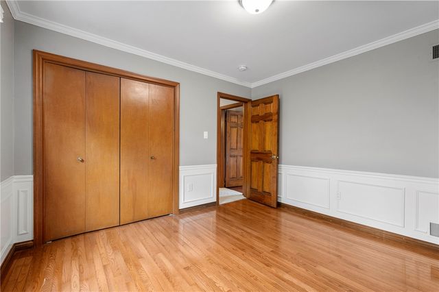 6663 Chapel Dr, Bethel Park, PA 15102