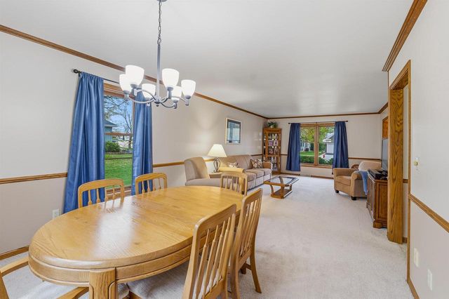 1630 MARICOPA DRIVE, Oshkosh, WI 54904