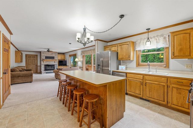 1630 MARICOPA DRIVE, Oshkosh, WI 54904