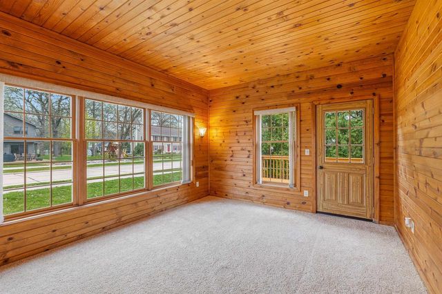 1630 MARICOPA DRIVE, Oshkosh, WI 54904