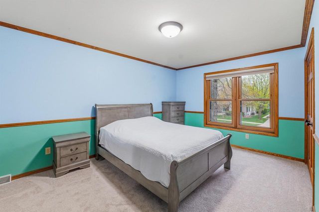 1630 MARICOPA DRIVE, Oshkosh, WI 54904