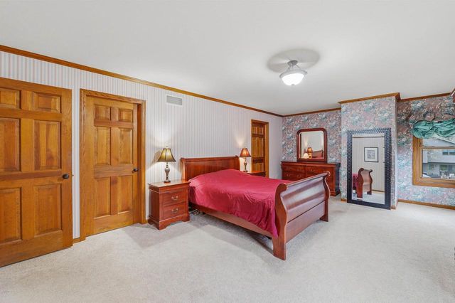 1630 MARICOPA DRIVE, Oshkosh, WI 54904