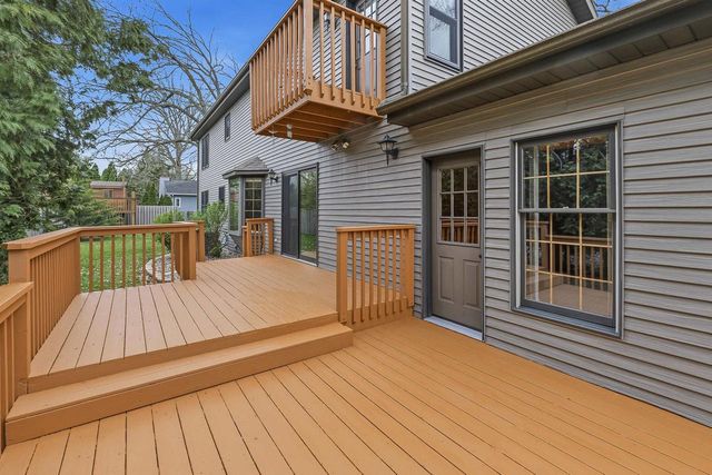 1630 MARICOPA DRIVE, Oshkosh, WI 54904