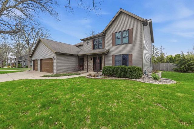 1630 MARICOPA DRIVE, Oshkosh, WI 54904