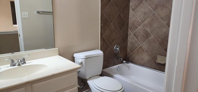 13620 Evening Wind Drive, Pearland, TX 77584