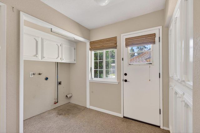 3291 E Los Altos Avenue, Fresno, CA 93710