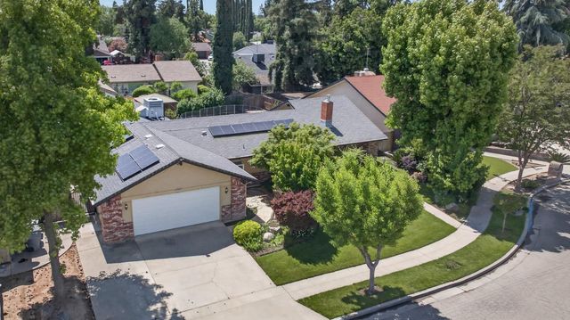 3291 E Los Altos Avenue, Fresno, CA 93710